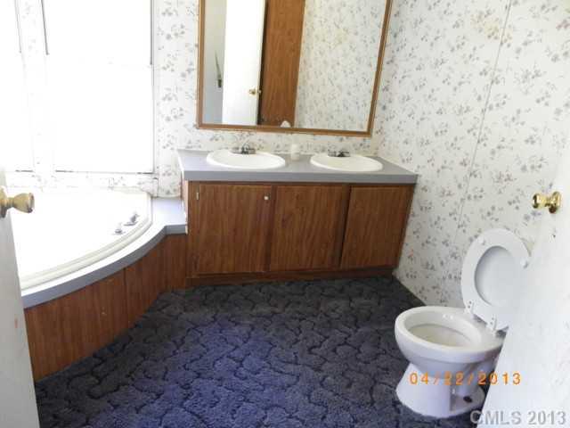 1090 Cedar Spring Road York, SC 29745 - Photo 4 of 7 Gallery Image 4