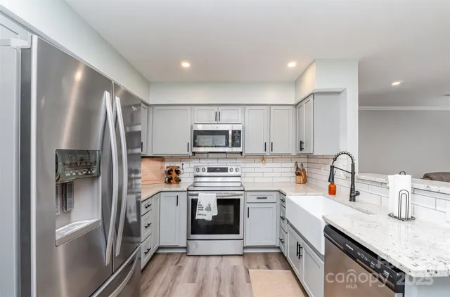 $465,000 | 12529 Woodside Falls Road, Pineville, NC 28134