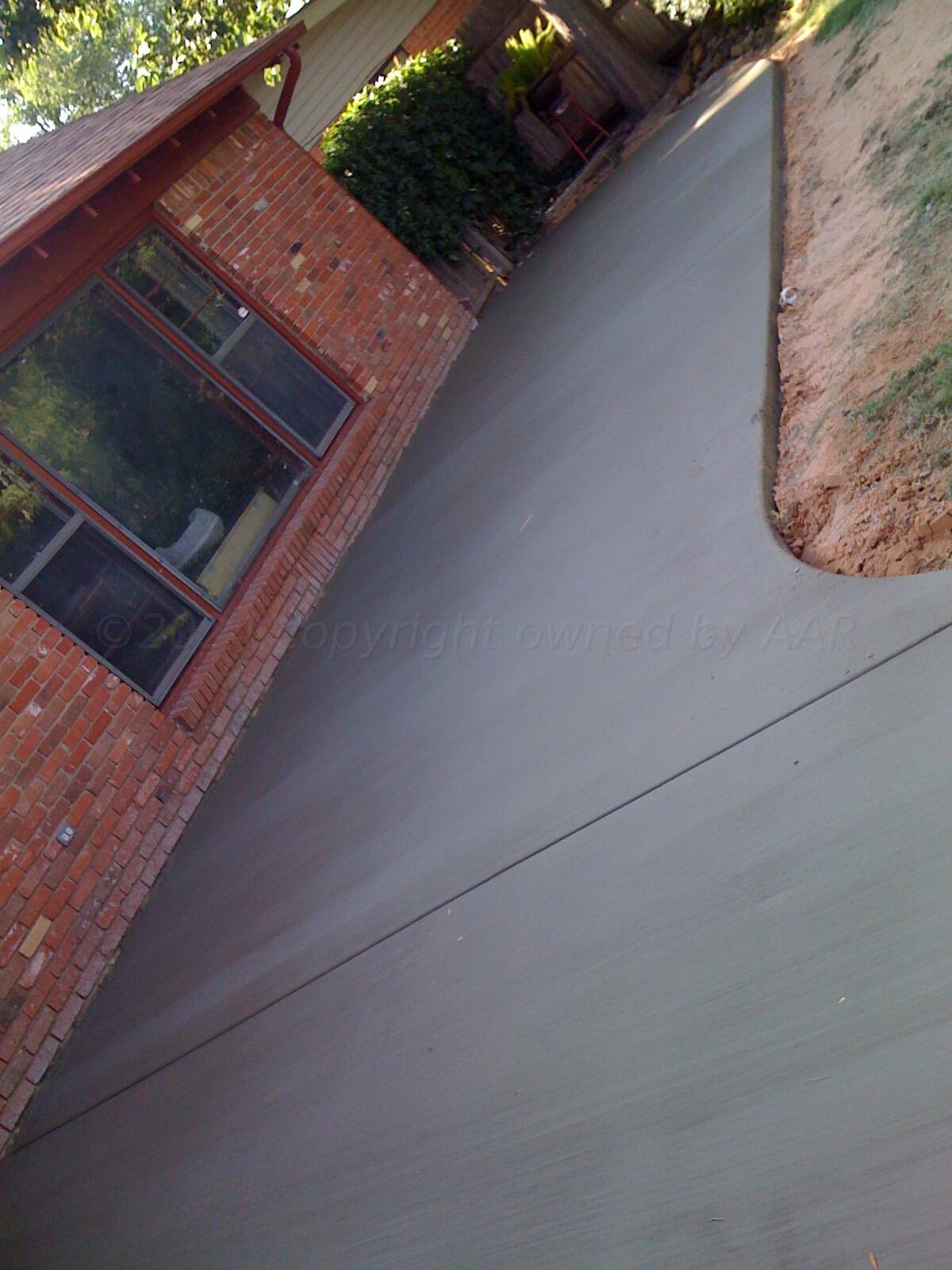 3415 Paramount Boulevard Amarillo, TX 79109 - Photo 31 of 44 a close up of a microwave