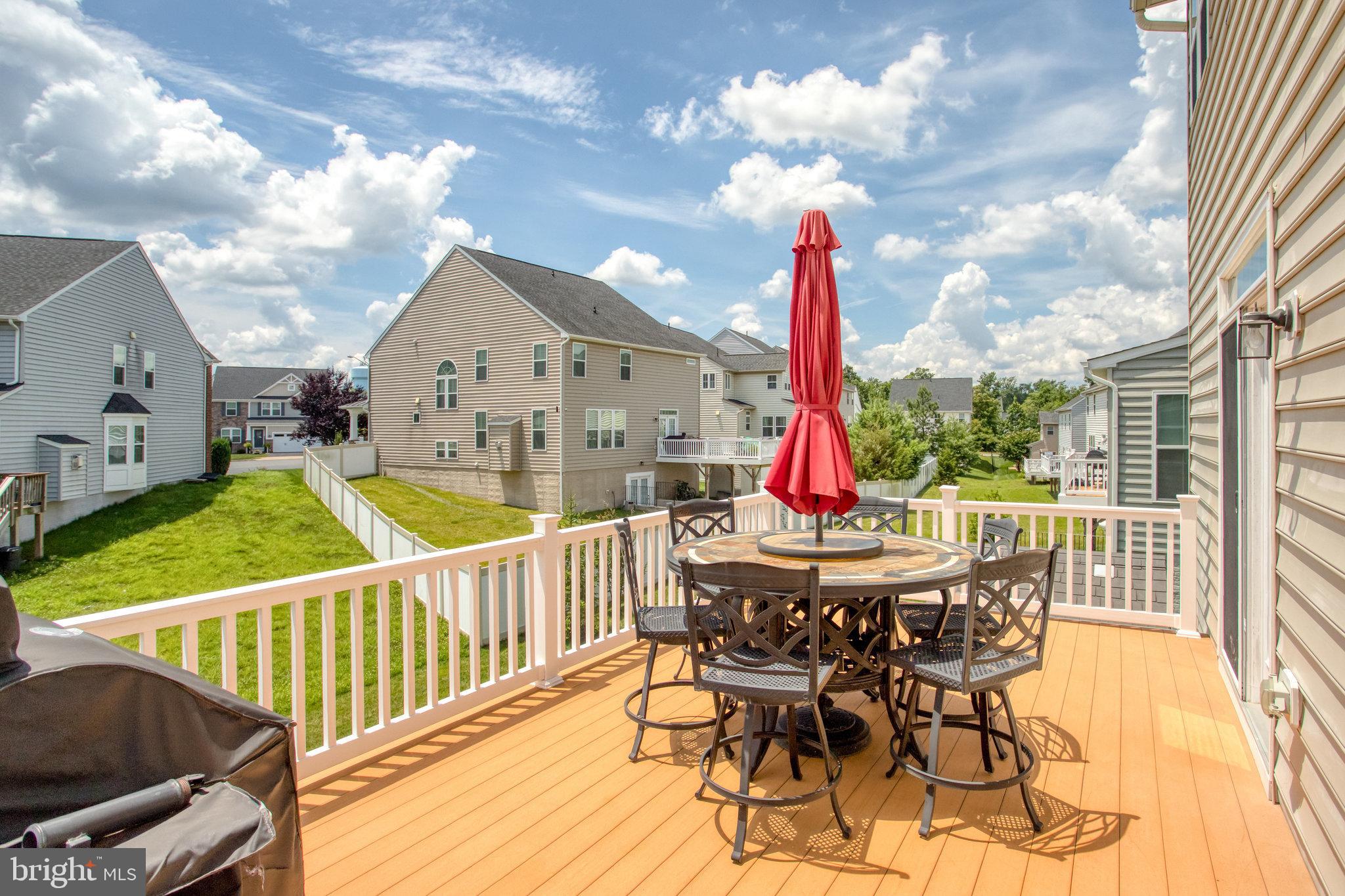 4424 Weejun Loop Woodbridge, VA 22192 - Photo 64 of 91 Large composite deck