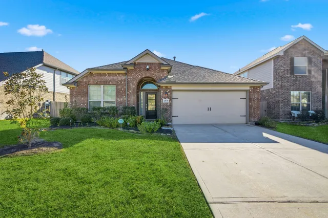 $2,200 | 23846 Via Leoni Drive, New Caney, TX 77357