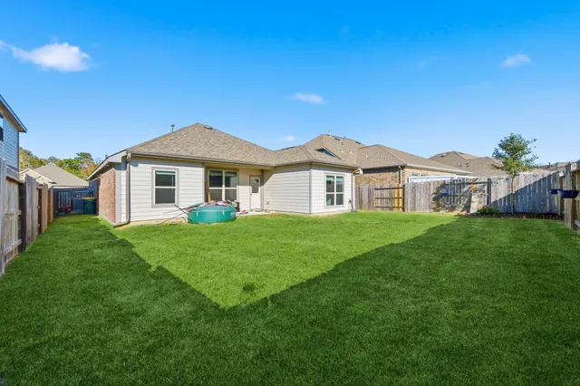 $2,200 | 23846 Via Leoni Drive, New Caney, TX 77357