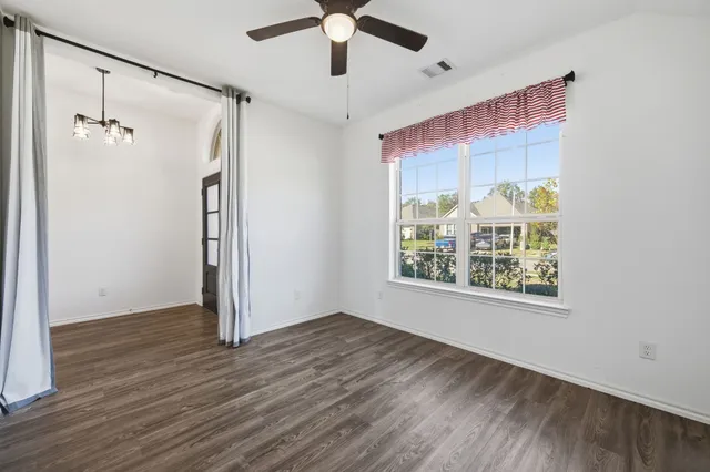 $2,200 | 23846 Via Leoni Drive, New Caney, TX 77357