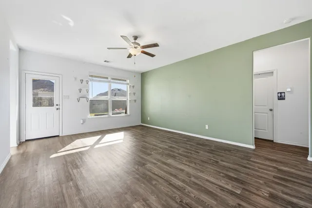 $2,200 | 23846 Via Leoni Drive, New Caney, TX 77357