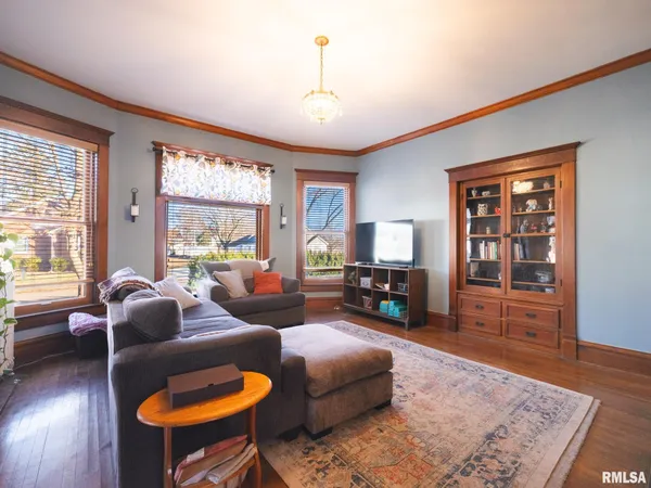 $264,900 | 502 West 4th Street, Delavan, IL 61734