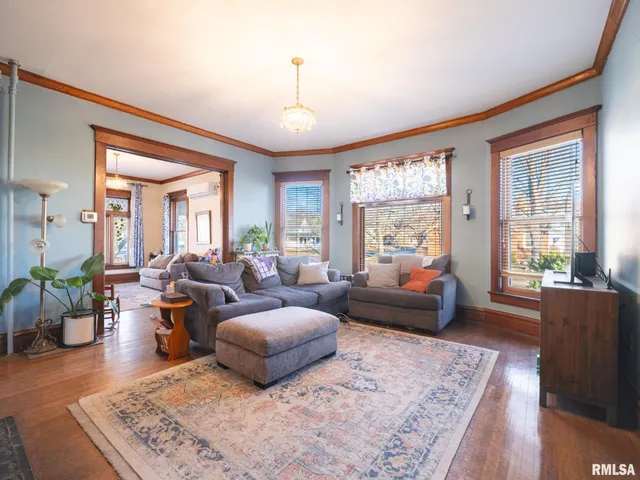 $269,900 | 502 West 4th Street, Delavan, IL 61734