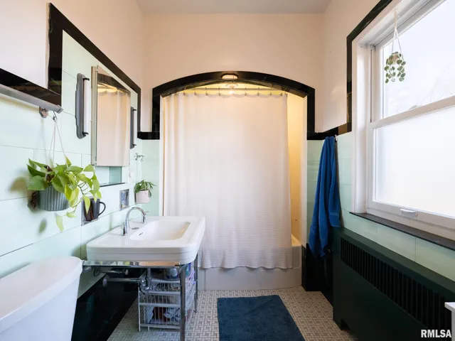 $269,900 | 502 West 4th Street, Delavan, IL 61734