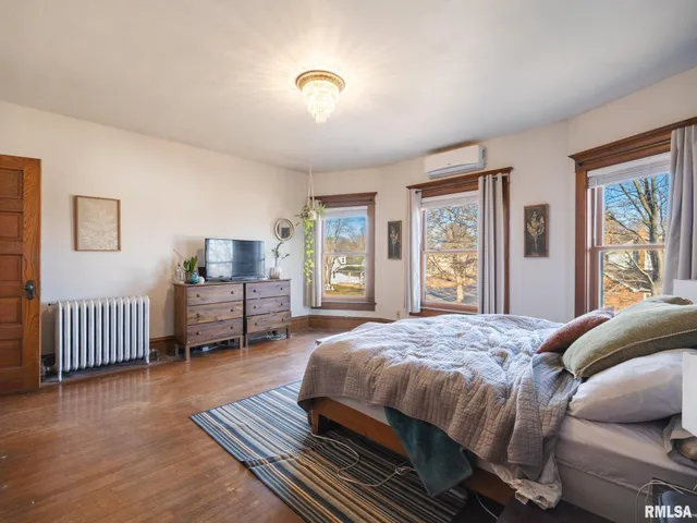 $269,900 | 502 West 4th Street, Delavan, IL 61734