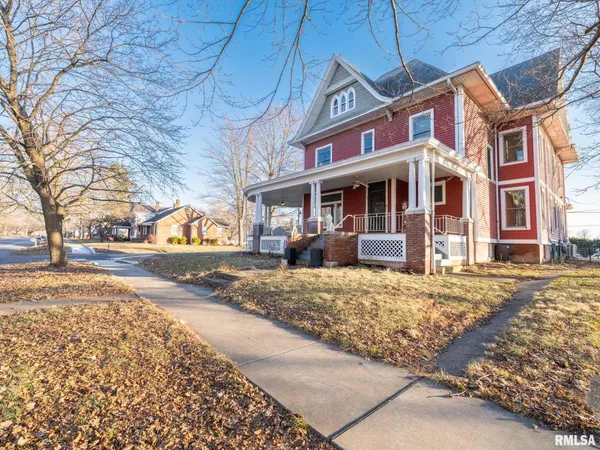 $264,900 | 502 West 4th Street, Delavan, IL 61734