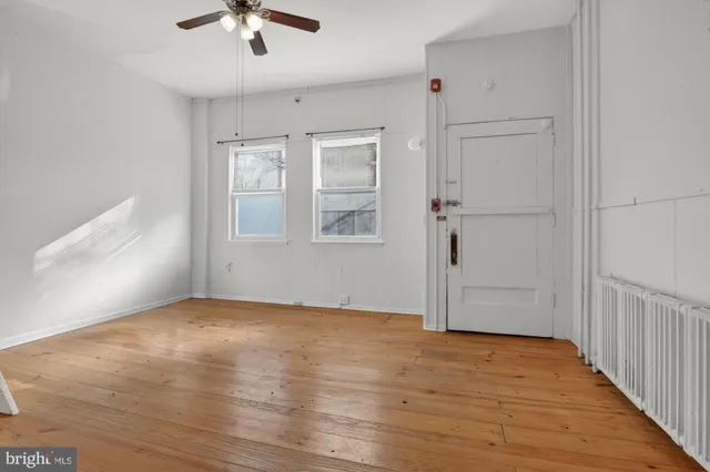 $985 | 2536 Amber Street, Unit 1F, Philadelphia, PA 19125