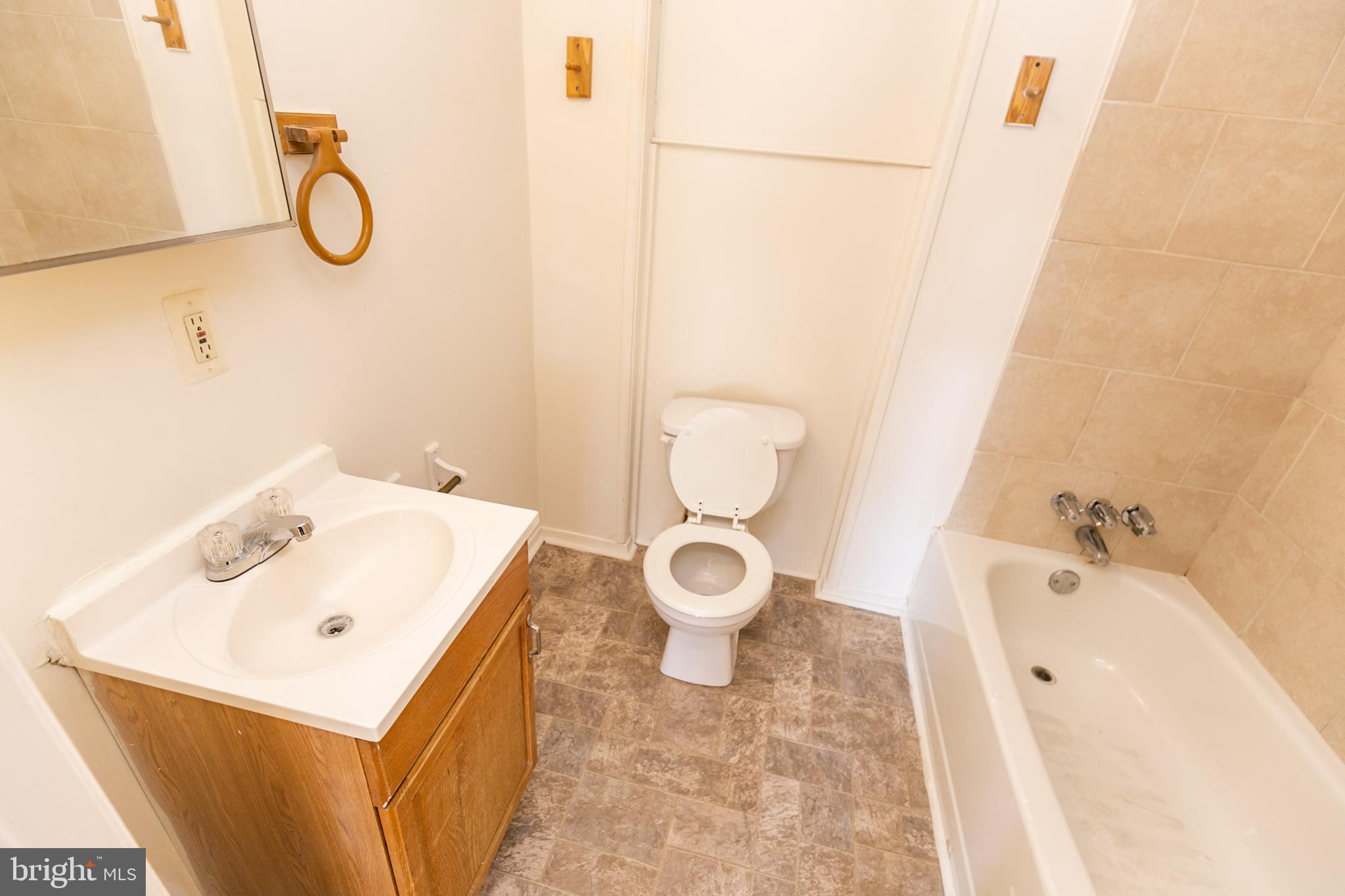 2536 Amber Street, Unit 1F Philadelphia, PA 19125 - Photo 4 of 10