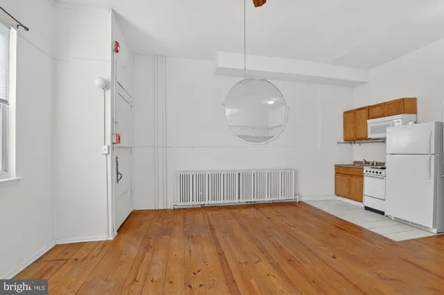 $985 | 2536 Amber Street, Unit 1F, Philadelphia, PA 19125