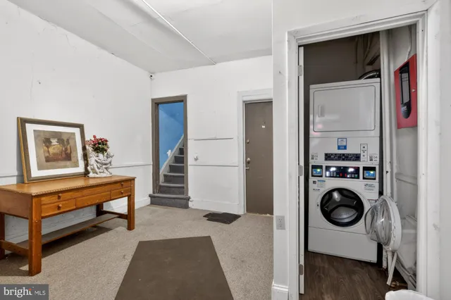 $985 | 2536 Amber Street, Unit 1F, Philadelphia, PA 19125