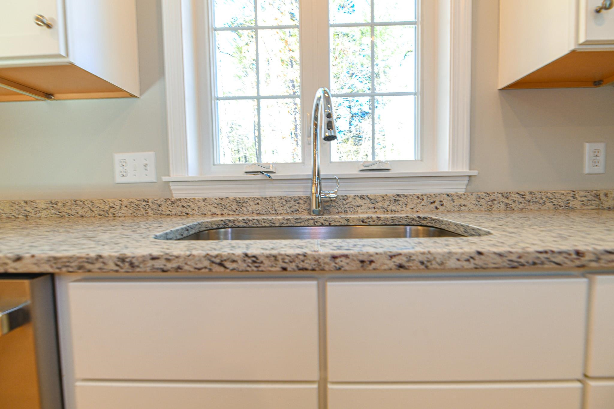 5 Delphi Way Londonderry, NH 03053 - Photo 29 of 34