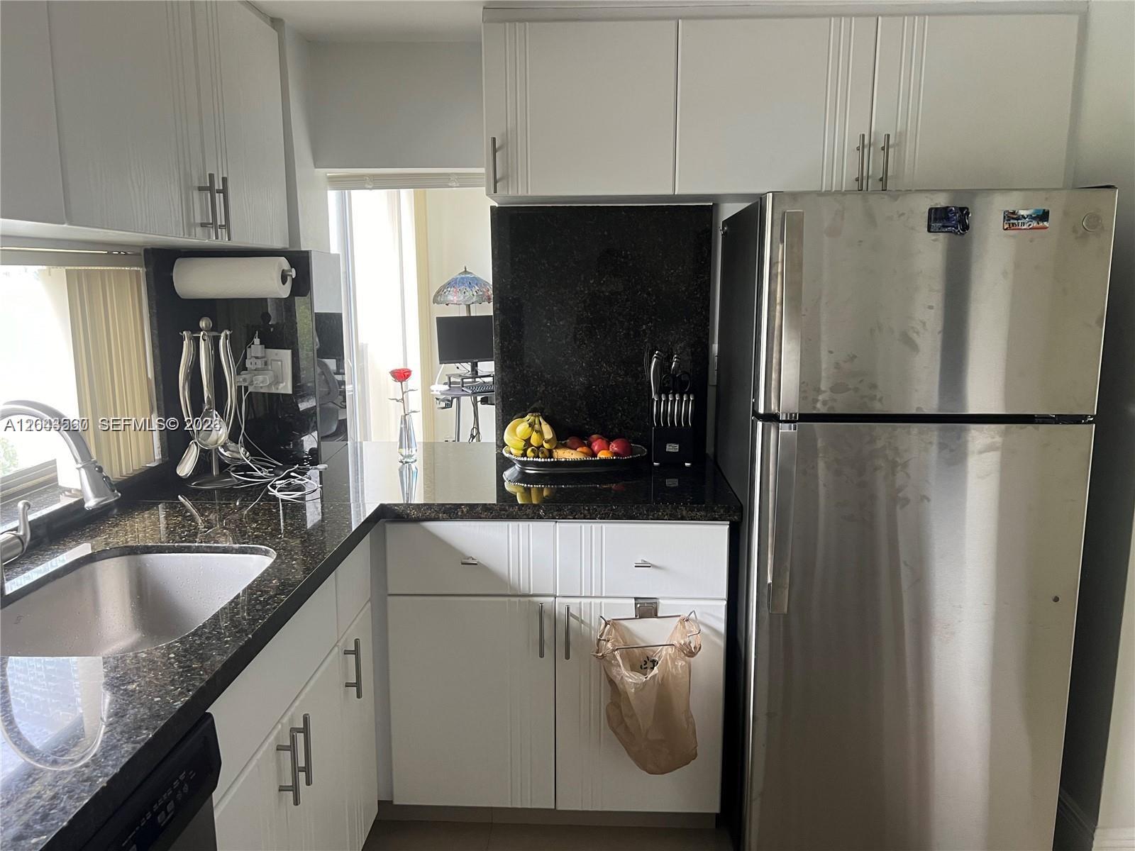 16909 North Bay Road, Unit 508 Sunny Isles Beach, FL 33160 - Photo 15 of 26