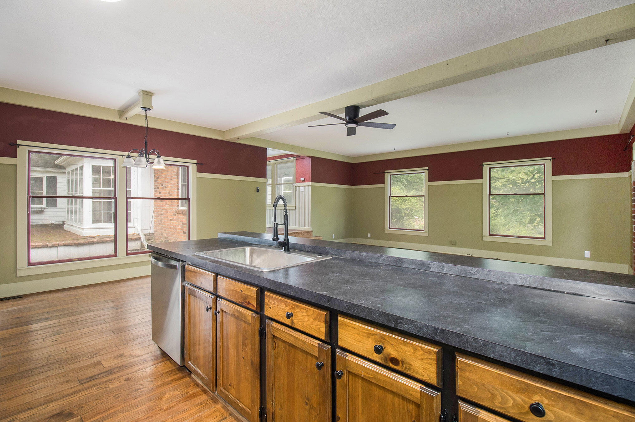 8150 Holcomb Road Clarkston, MI 48348 - Photo 16 of 33 IMG_3623