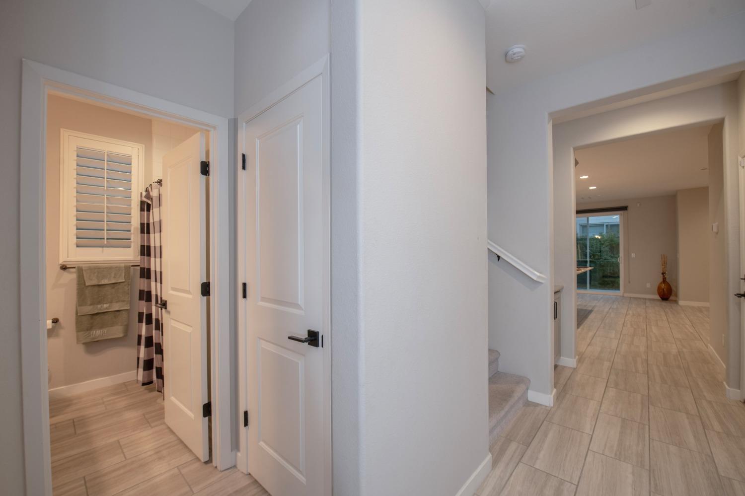 4417 Hillside Road Madera, CA 93636 - Photo 3 of 45 Gallery Image 3