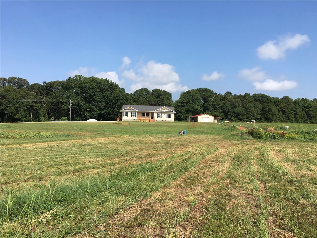 189 Chenault Road Townville, SC 29689 - Photo 2 of 25 Gallery Image 2