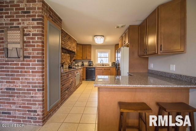 7617 Giant City Road Carbondale, IL 62902 - Photo 13 of 32 Gallery Image 13