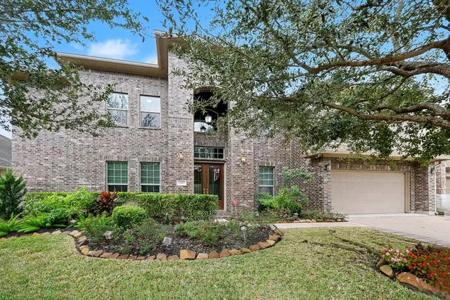$698,000 | 2419 Malaga Lane, League City, TX 77573