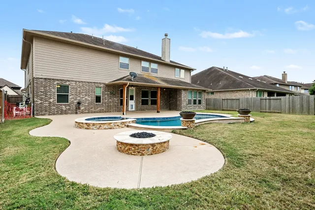 $698,000 | 2419 Malaga Lane, League City, TX 77573