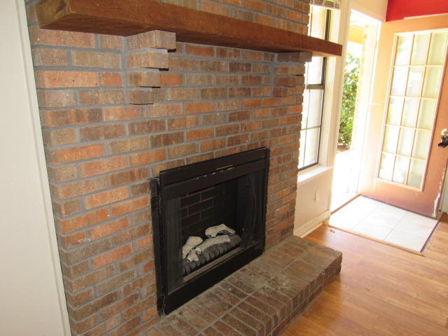 222 Springwood Circle Crestview, FL 32536 - Photo 3 of 14 Gallery Image 3