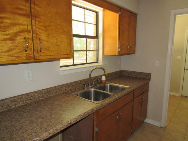 222 Springwood Circle Crestview, FL 32536 - Photo 7 of 14 Gallery Image 7