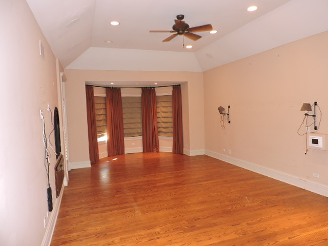 180 Coach Road Northfield, IL 60093 - Photo 21 of 46