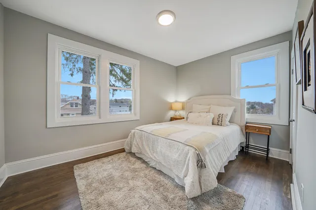 $699,999 | 141 Park Avenue, Lindenhurst, NY 11757