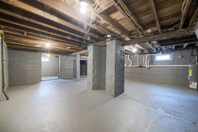 $699,999 | 141 Park Avenue, Lindenhurst, NY 11757