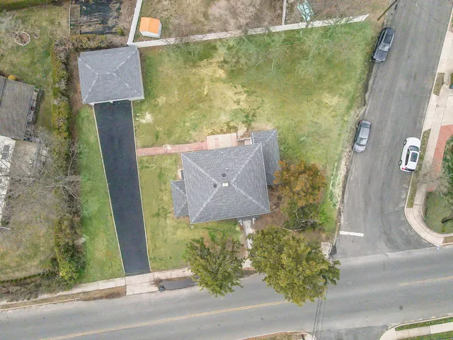 $699,999 | 141 Park Avenue, Lindenhurst, NY 11757