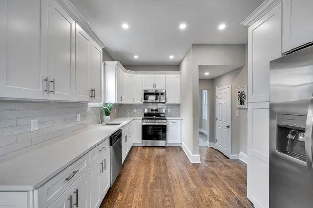 $699,999 | 141 Park Avenue, Lindenhurst, NY 11757