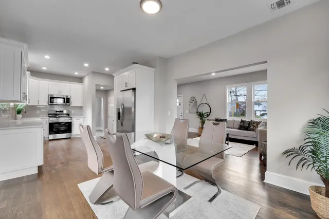 $699,999 | 141 Park Avenue, Lindenhurst, NY 11757