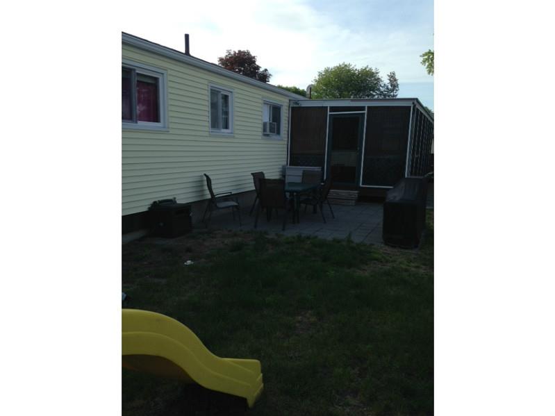 24 Montcalm Road Warwick, RI 02889 - Photo 18 of 20 Yard/Garden.