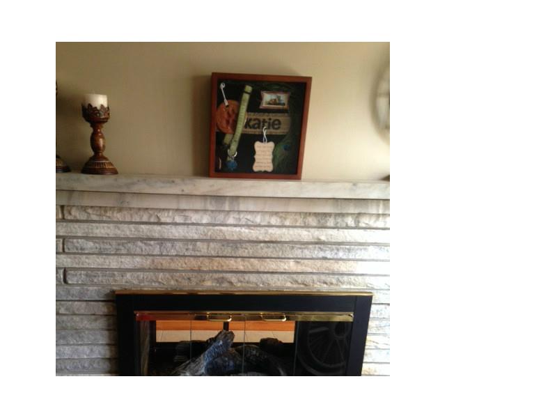 24 Montcalm Road Warwick, RI 02889 - Photo 3 of 20 Living Room.