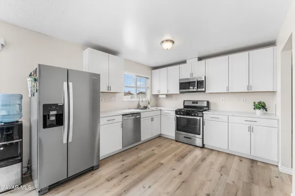 $405,000 | 2229 West Ave K 13, Lancaster, CA 93536