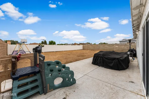 $405,000 | 2229 West Ave K 13, Lancaster, CA 93536