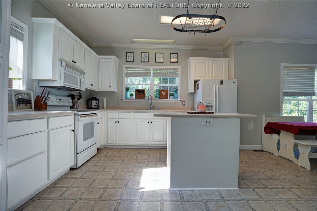3386 Peach Ridge Road Hurricane, WV 25526 - Photo 21 of 37 Gallery Image 21