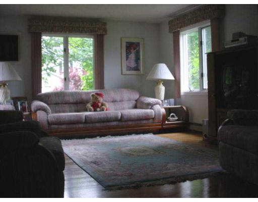 2 Arnold Road Stoneham, MA 02180 - Photo 3 of 6 Gallery Image 3