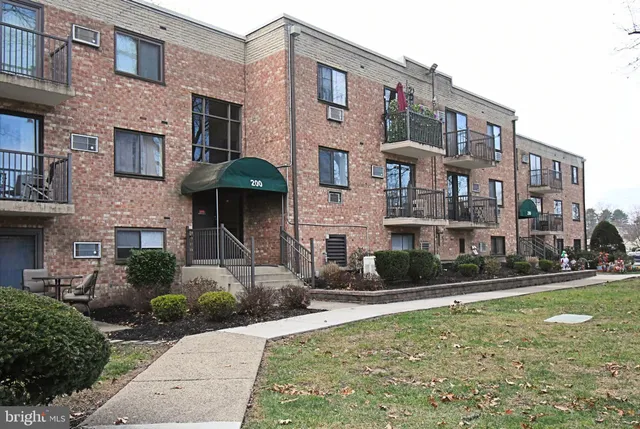 $249,900 | 1575 West Street Road, Unit 232, Warminster, PA 18974