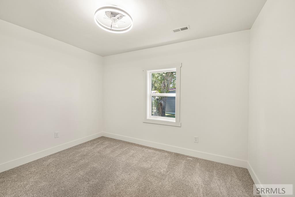 221 West 2nd South Rigby, ID 83442 - Photo 6 of 34