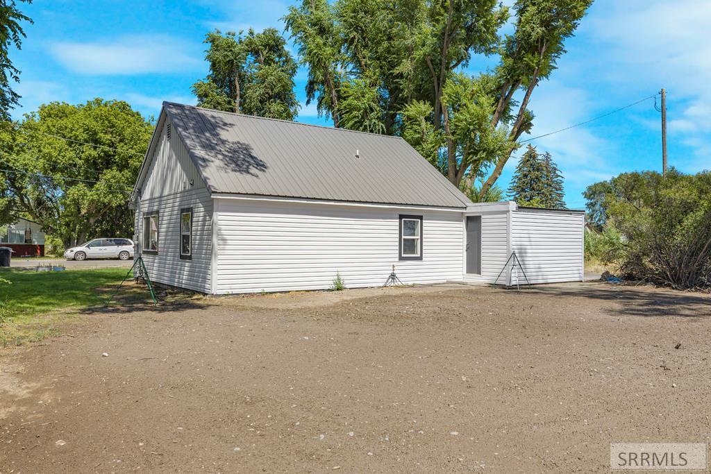 221 West 2nd South Rigby, ID 83442 - Photo 8 of 34