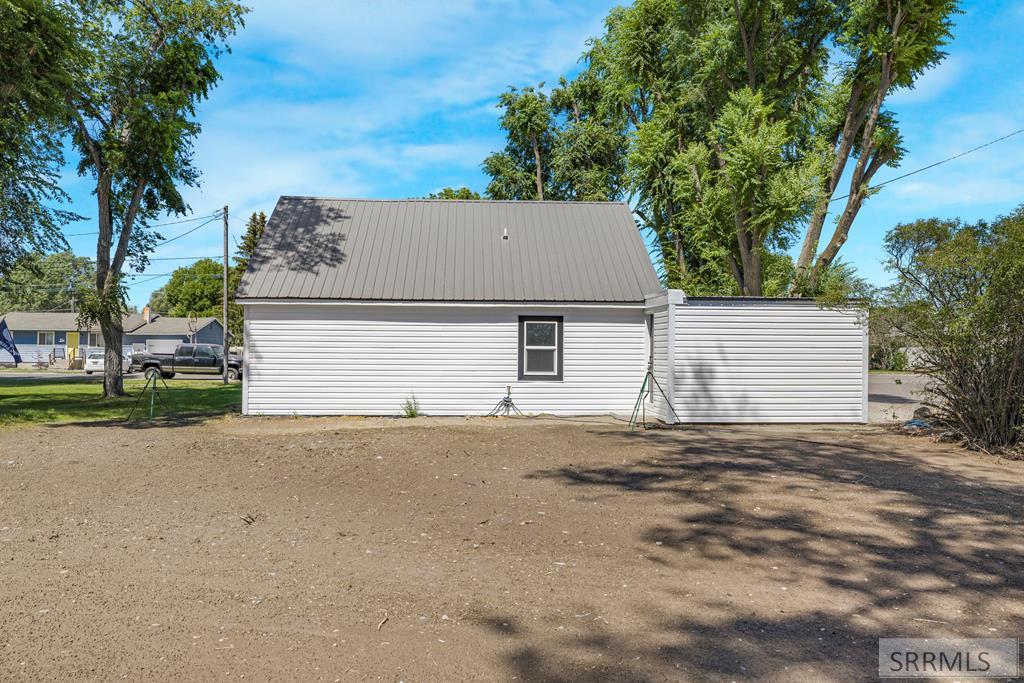 221 West 2nd South Rigby, ID 83442 - Photo 9 of 34