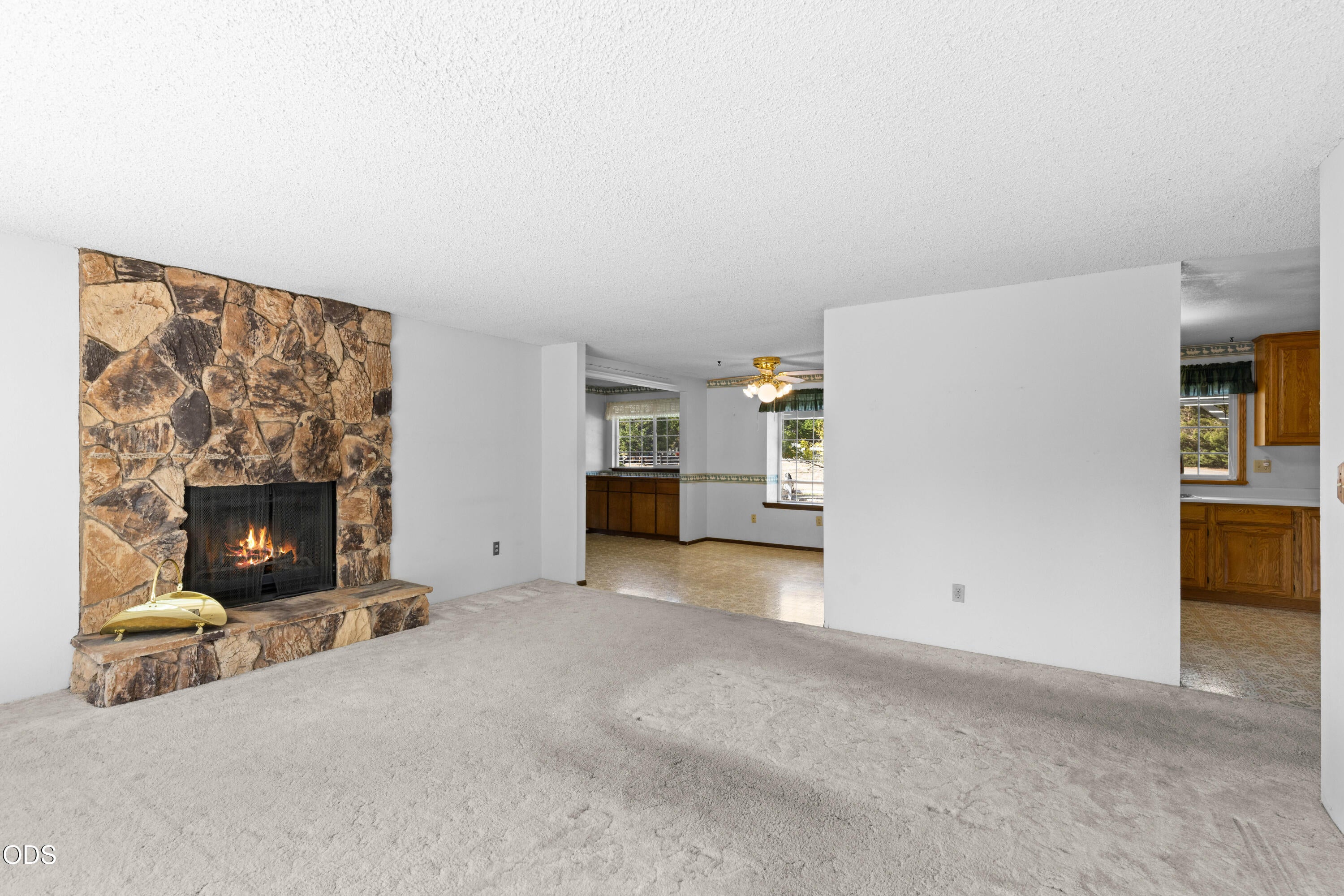 259 Queens Branch Road Rogue River, OR 97537 - Photo 5 of 58 Gallery Image 5
