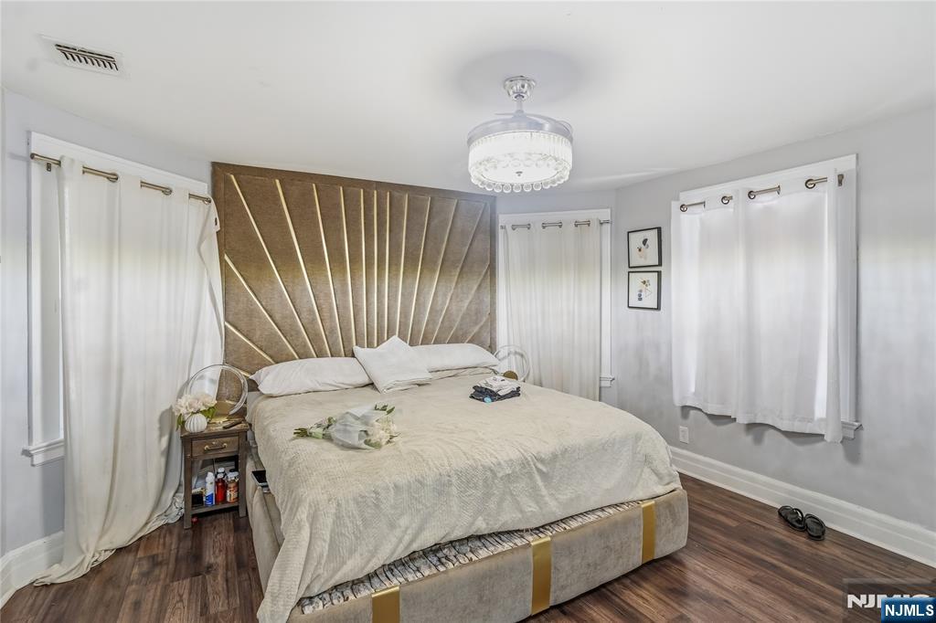 283 Hamilton Place Hackensack, NJ 07601 - Photo 13 of 23