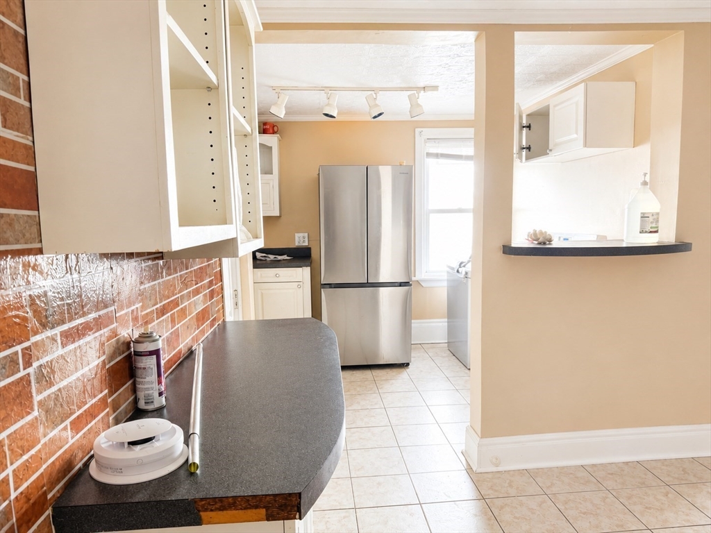 149 Franklin Street Fall River, MA 02720 - Photo 11 of 23
