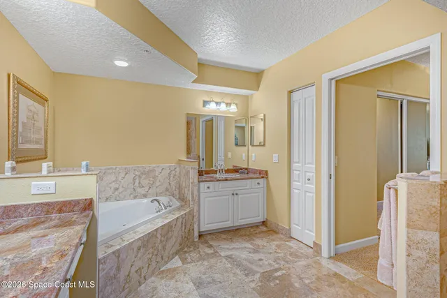 $949,000 | 2095 Jimmy Buffett Mem Highway, Unit 4204D, Indian Harbour Beach, FL 32937