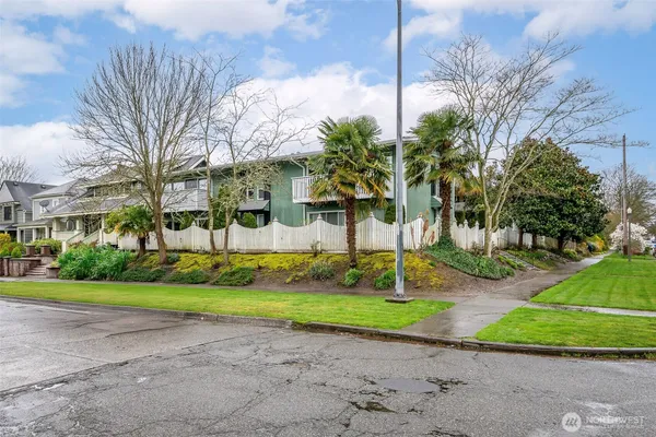 $329,950 | 1302 North 6th Street, Unit 10, Tacoma, WA 98403