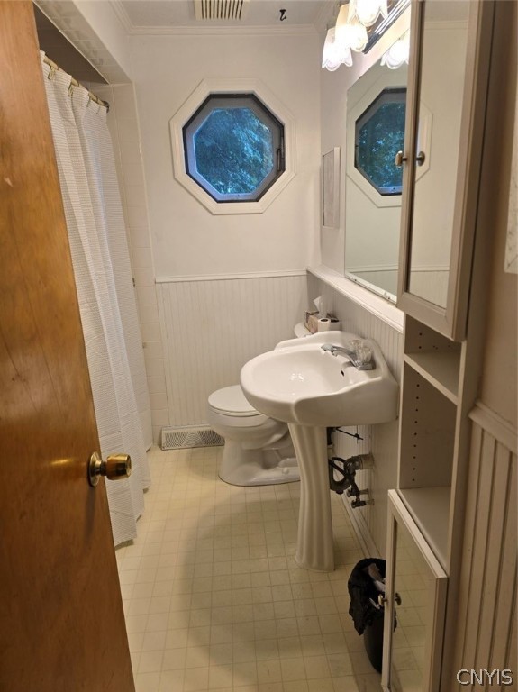 120 Bramley Drive Camillus, NY 13031 - Photo 12 of 27 First Floor Full Bath