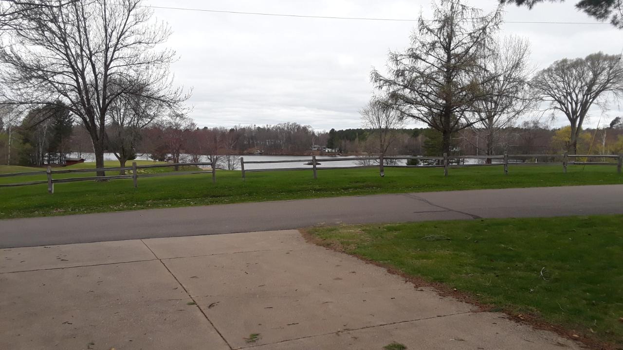4008 Lakeview Drive Rhinelander, WI 54501 - Photo 4 of 12 Gallery Image 4